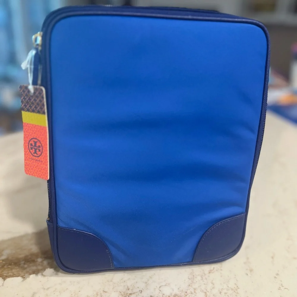 Tory Burch Tablet Sleeve - NWT 💙